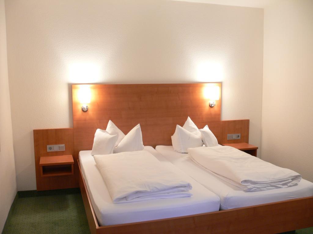 Hotel-Restaurant Roter Ochsen Lauchheim المظهر الخارجي الصورة